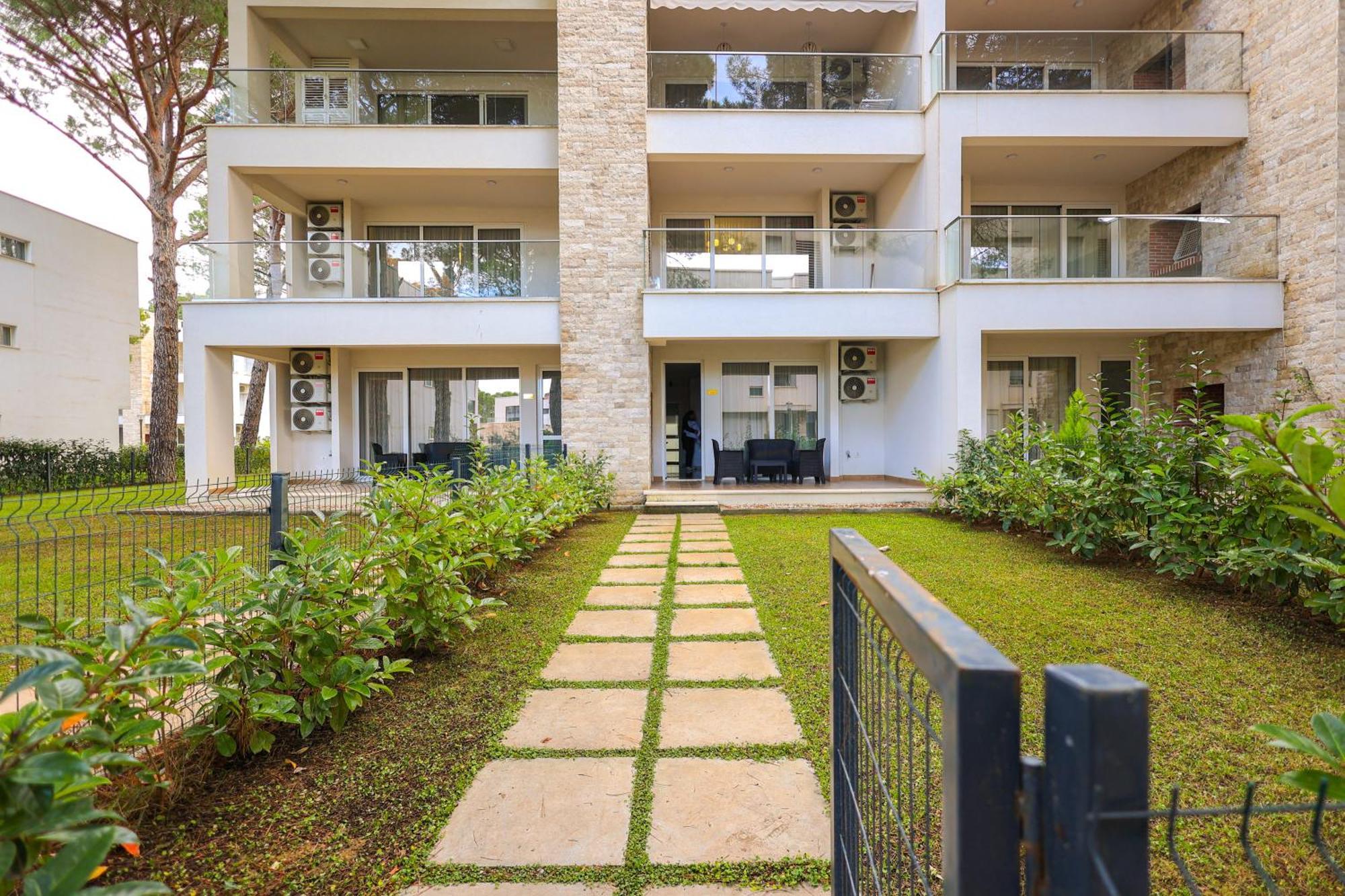 Sanpietro Vacation Apartments ドゥラス エクステリア 写真